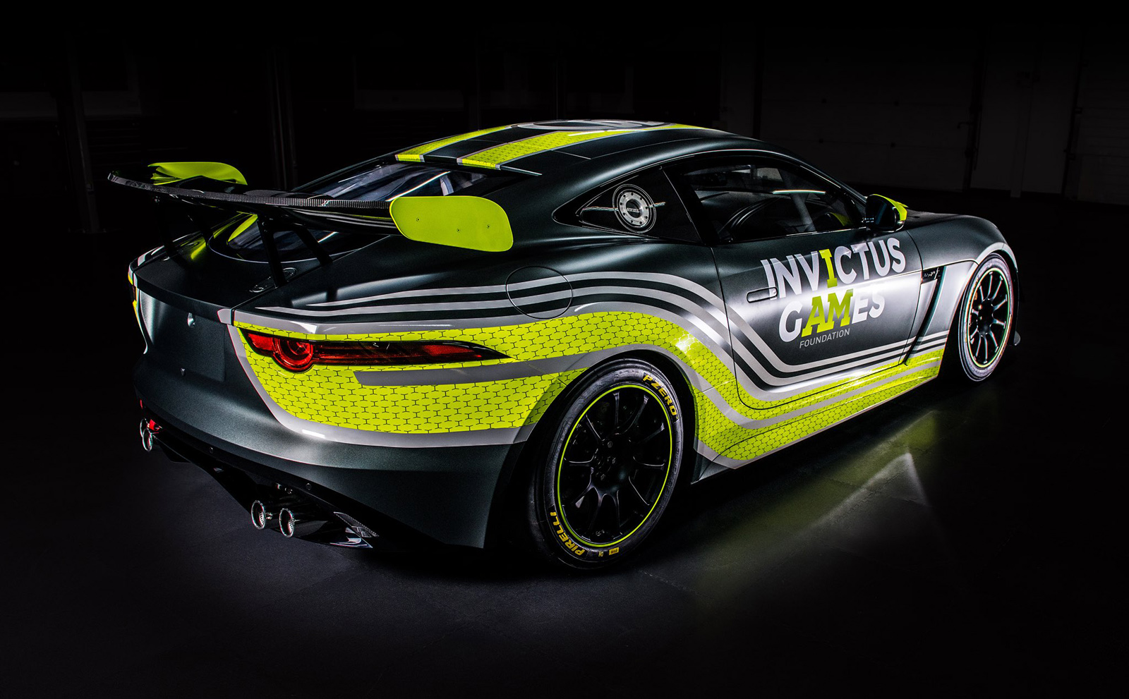 Jaguar f-Type гоночный