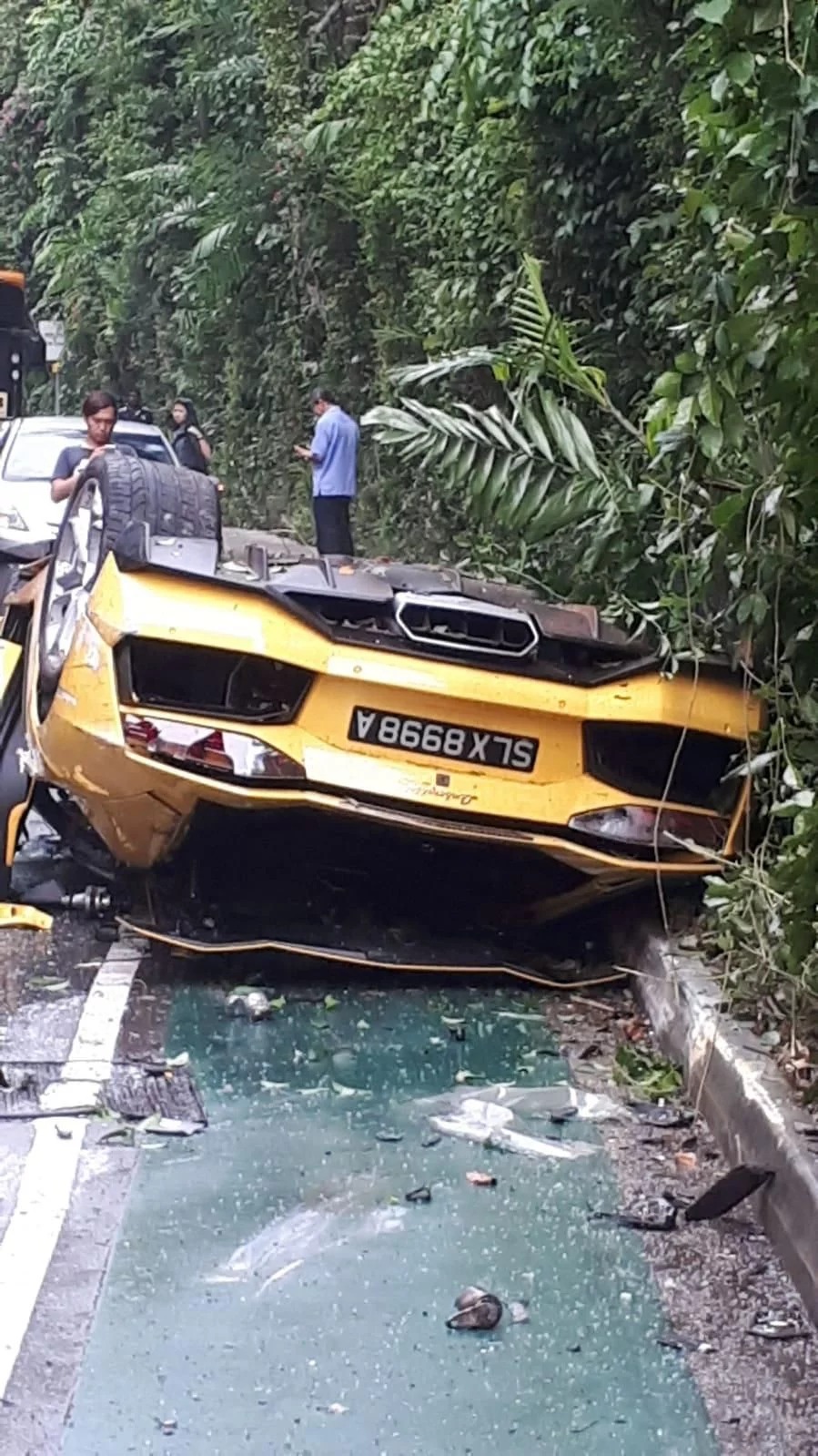 Lamborghini Aventador Wrecked After Roll Over Crash In Singapore