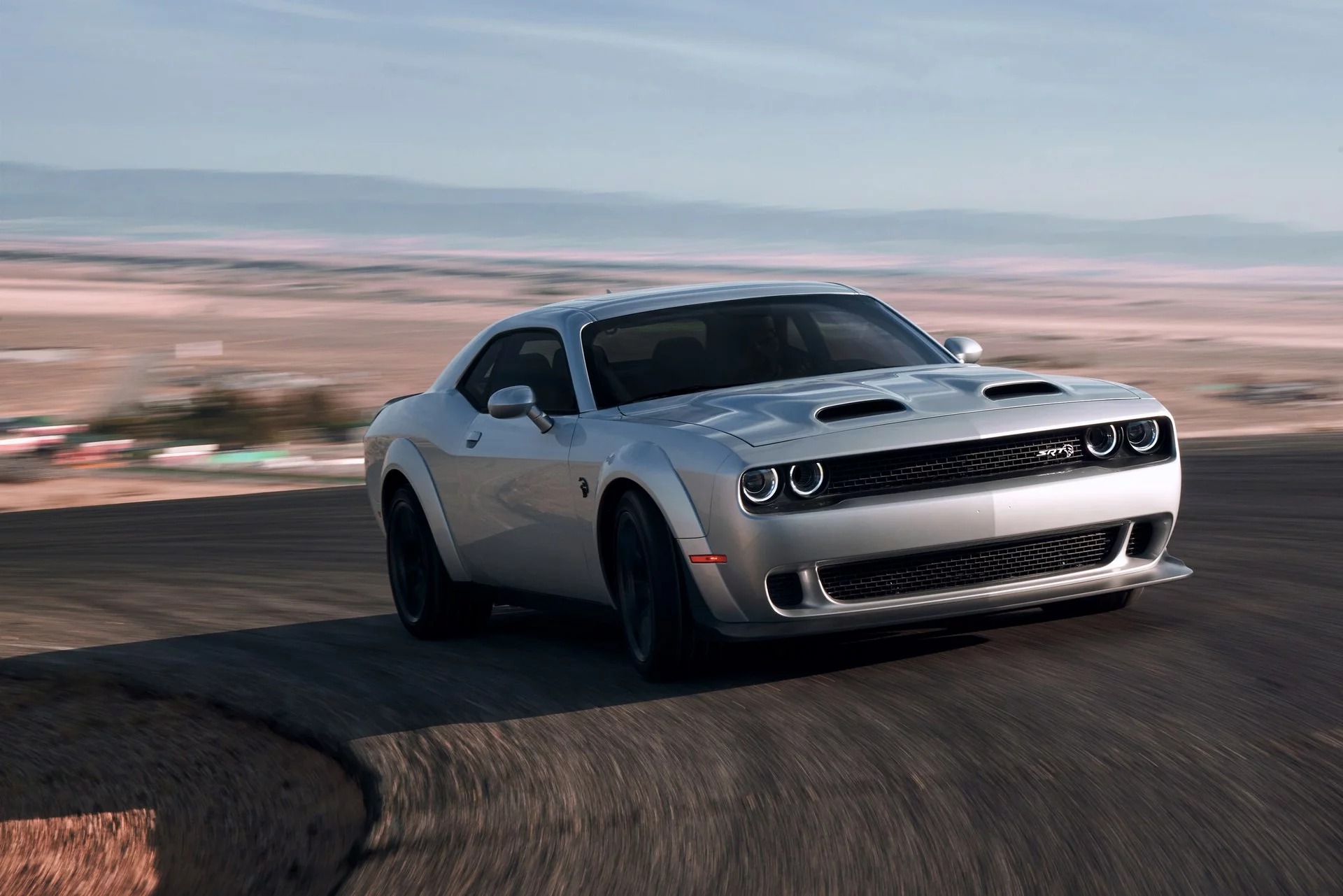 New Dodge Challenger Srt Hellcat Redeye Revealed With 797 Hp 594 Kw