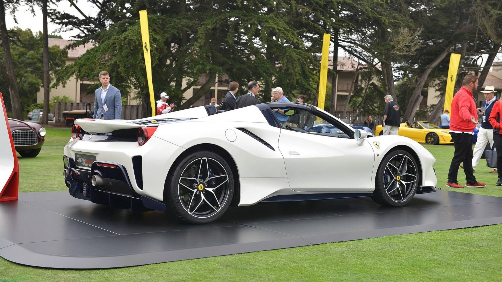 Ferrari pista spider