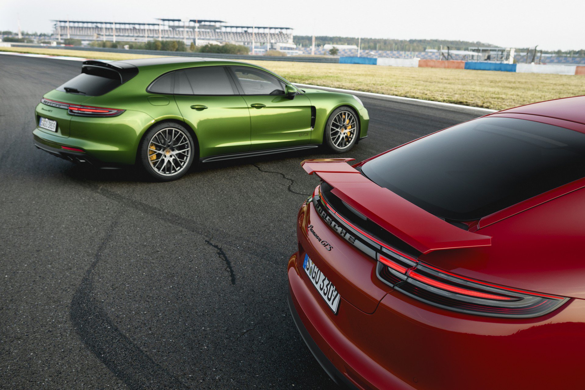 2019 Porsche Panamera Gts Range Packs 453 Hp 338 Kw