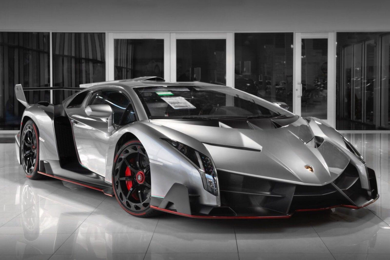 This Lamborghini Veneno Is Selling For A Whopping R136 Million This Lamborghini Veneno Is Selling For A Whopping R136 Million