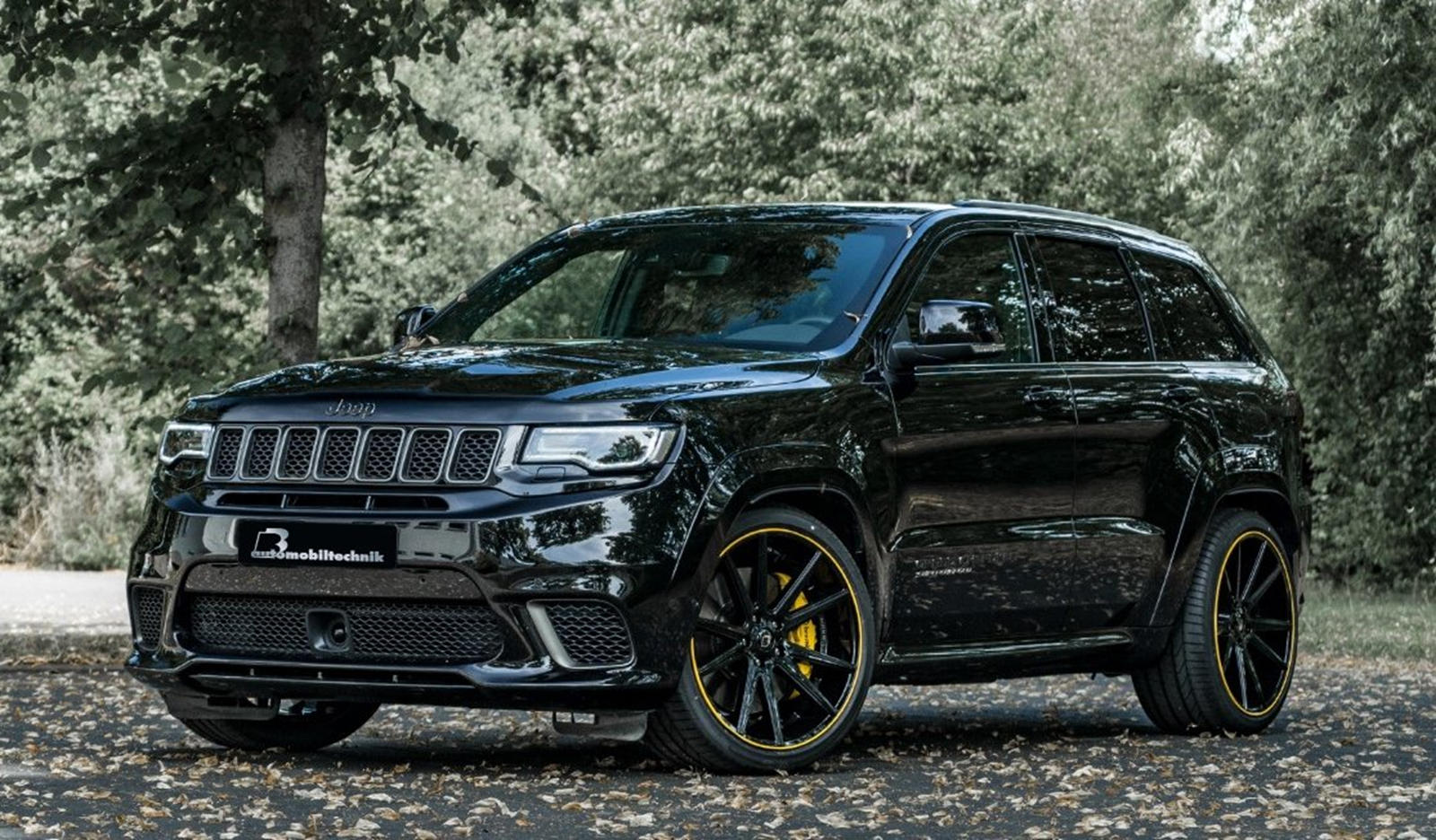 Tuned Jeep Trackhawk Hits 100 km/h in 3.4 Seconds
