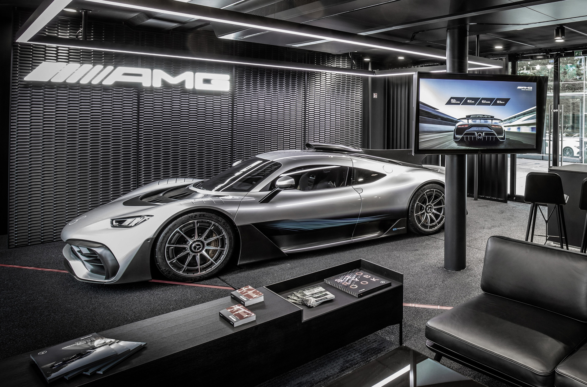 Мир машин отзывы. Мерседес AMG Project one 2022. Mercedes AMG one 2021. Мерседес гиперкар 2020. 2021 Mercedes-AMG Project one.