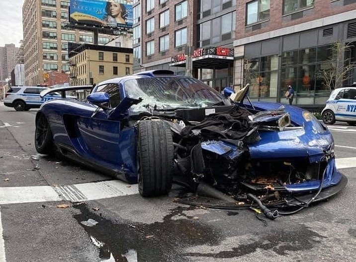 Porsche Gemballa Mirage GT Crashes in New York and Tries To Leave The Scene