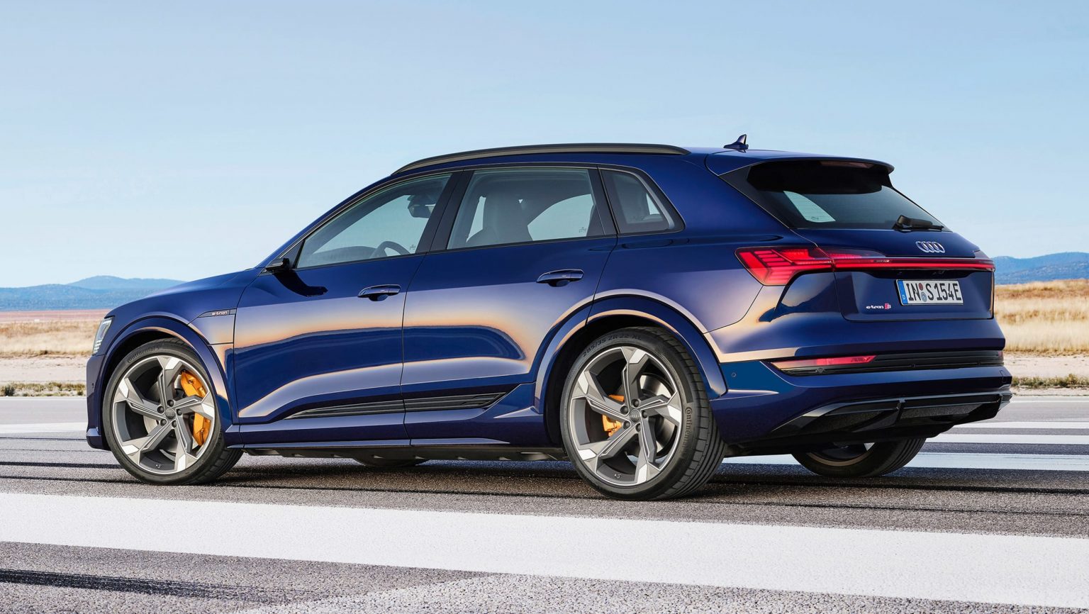New Audi etron S and etron Sportback S Revealed With 496 HP (370 kW)