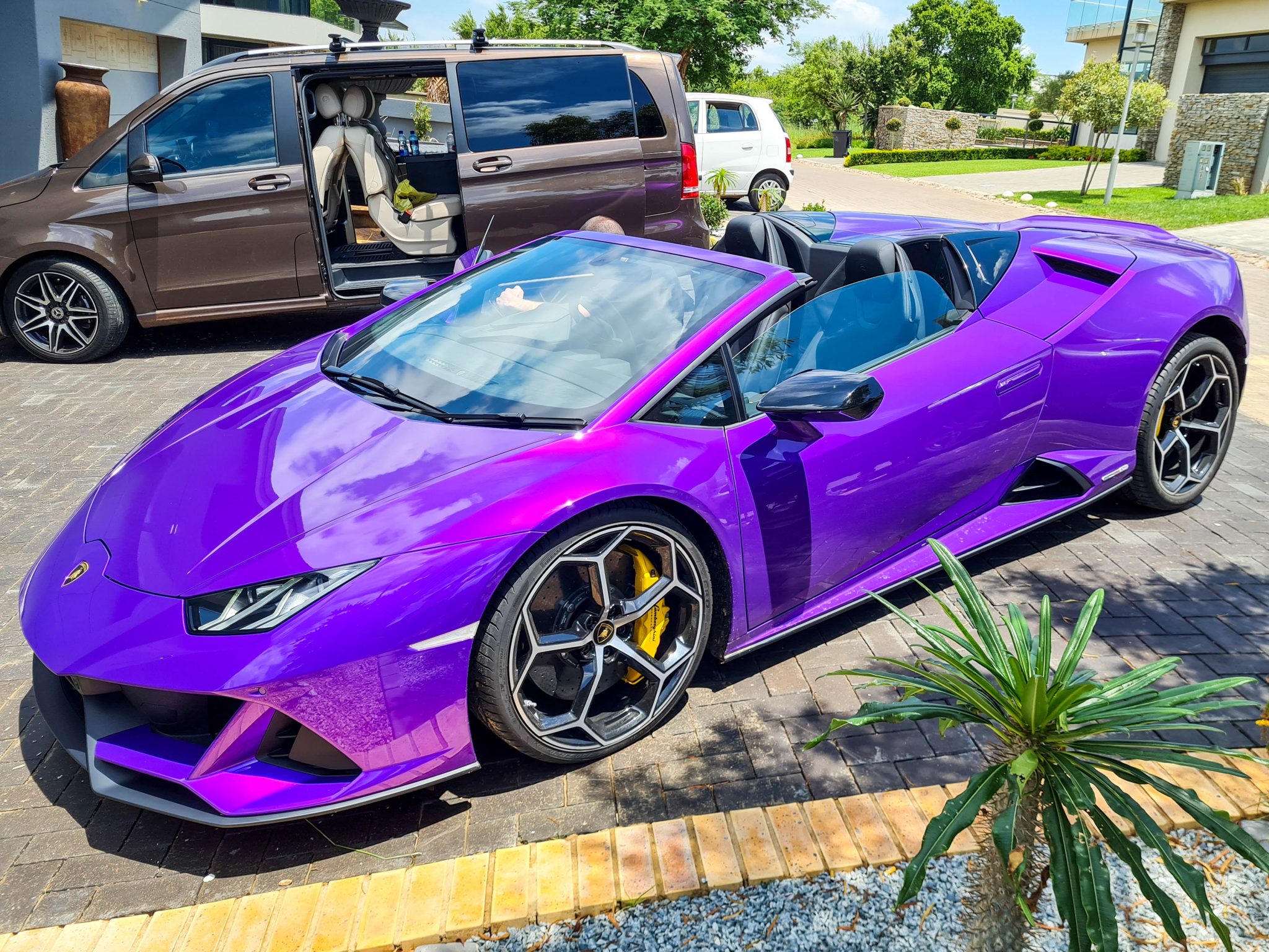 Lamborghini huracan purple
