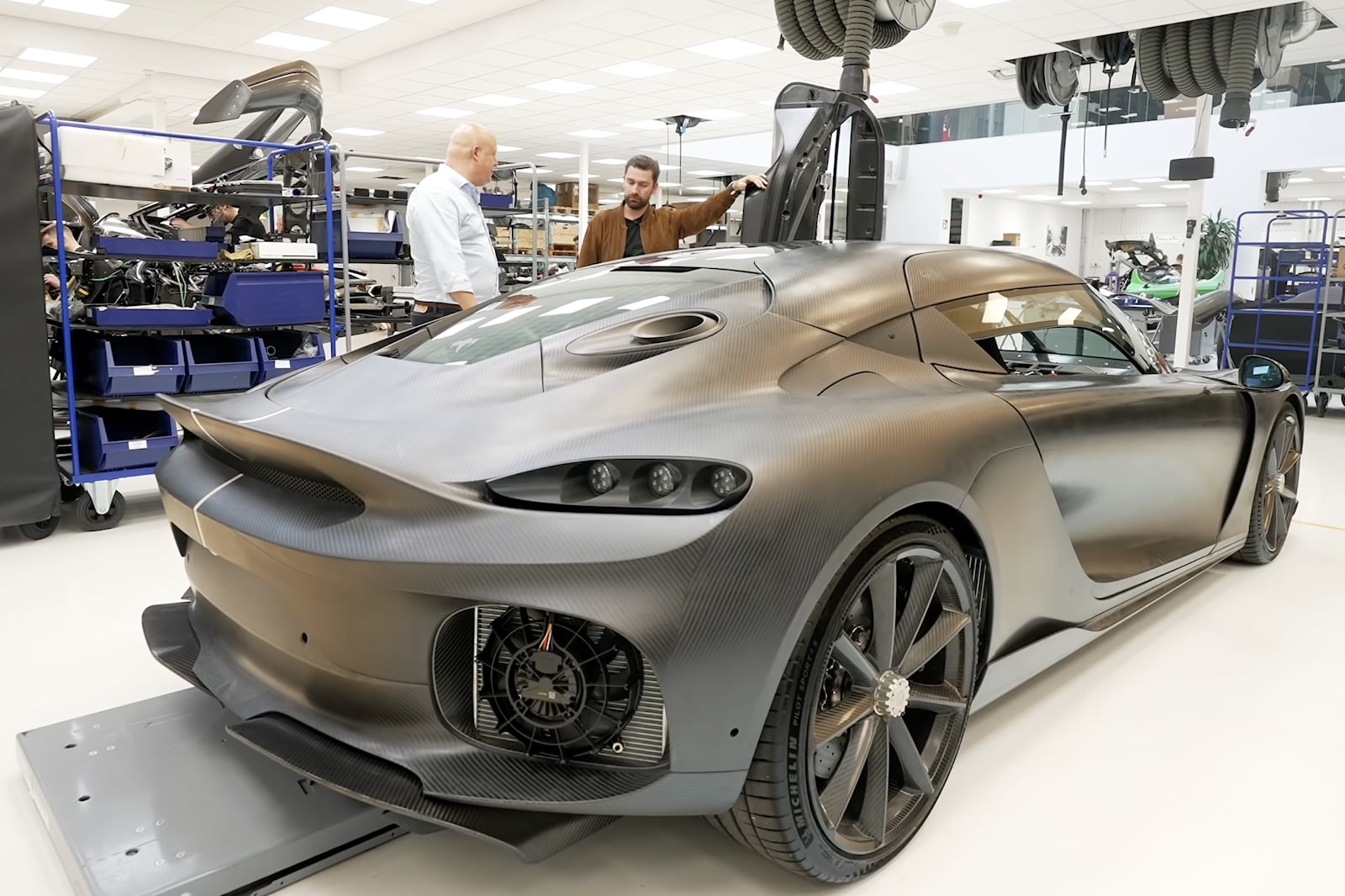 can you tour the koenigsegg factory