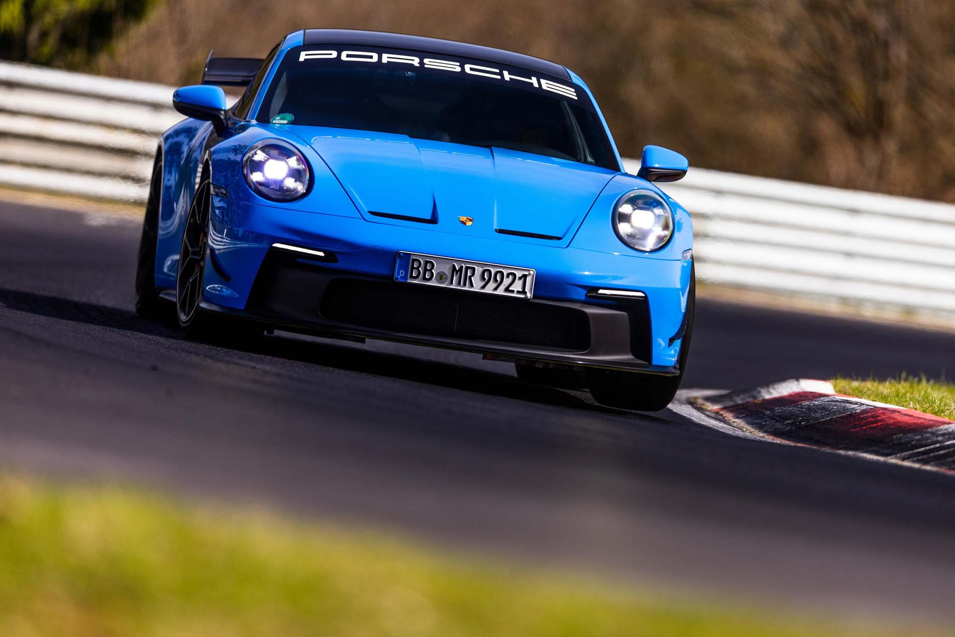 2022-porsche-911-gt3-with-manthey-perfor