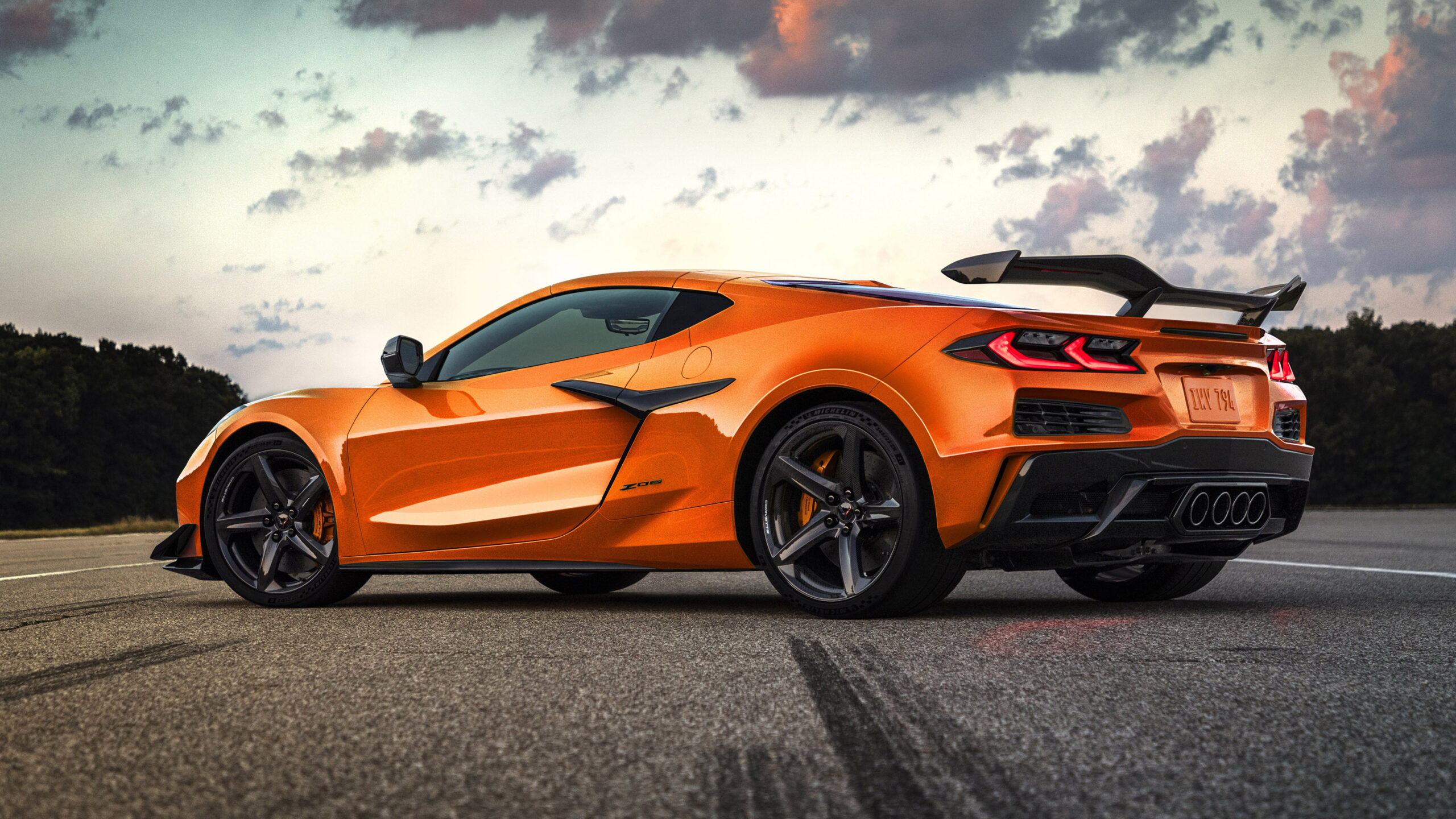 7 Things To Look At Before Buying a Sports Car