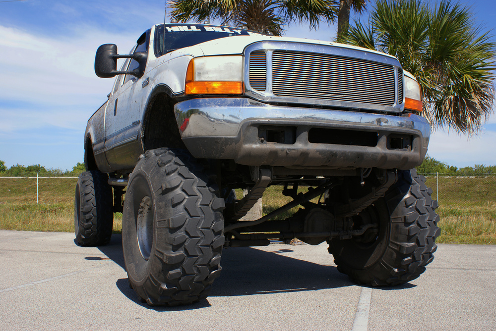 5 Reasons To Install A Lift Kit On Your Truck
