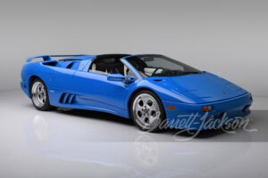 Donal Trump’s Blu Le Mans Lamborghini Diablo VT Roadster Sold For R20 Million