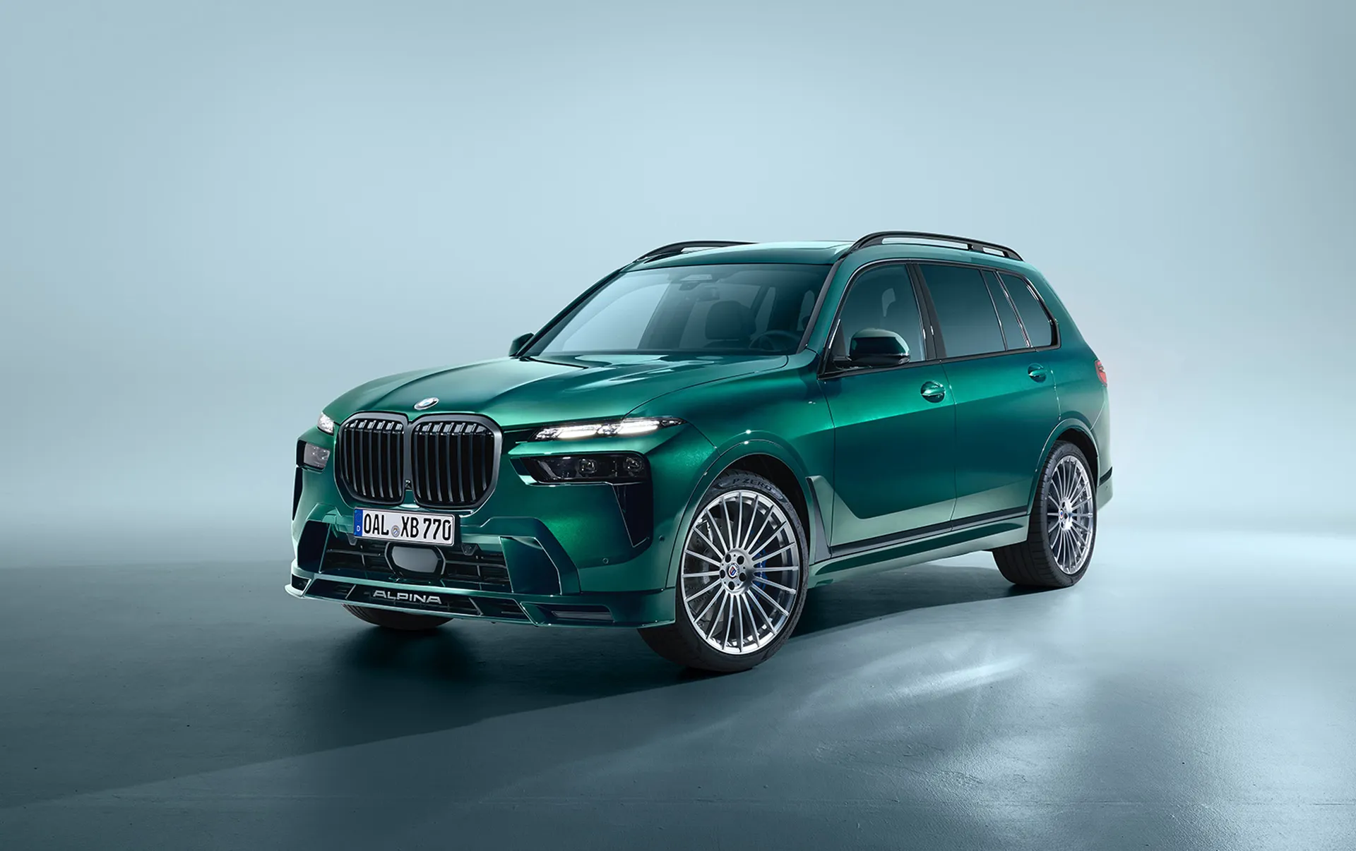 2025 BMW Alpina XB7 Gets Special Manufaktur Upgrade