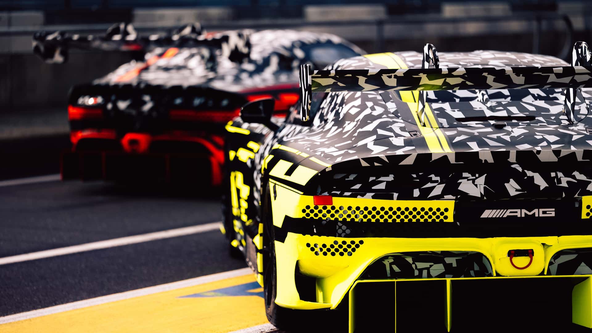 Mercedes-AMG GT Black Series and GT3 Race Car
