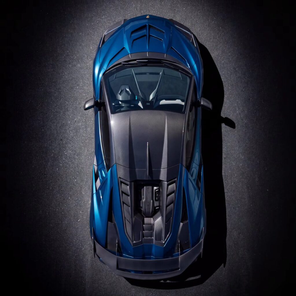 Venuum Black Lamborghini Revuelto